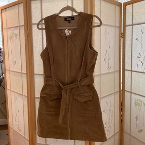 Corduroy dress with zipper and pockets